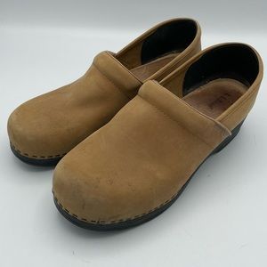 LL Bean womens clogs tan leather beige size 43 med or 12 mules